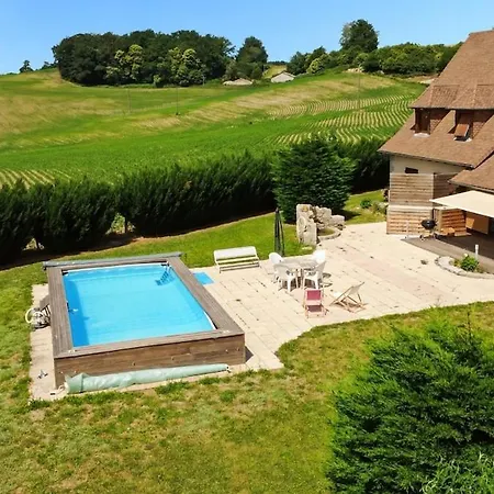 Renoves Pour 8 Pers - Piscine Privee, Cantal Semesterbostad *