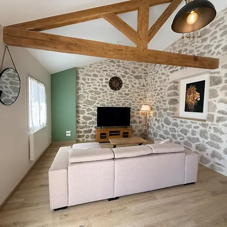 Renoves Pour 8 Pers - Piscine Privee, Cantal Semesterbostad