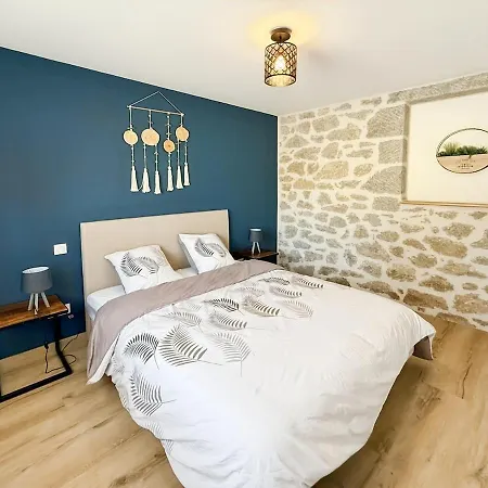 Renoves Pour 8 Pers - Piscine Privee, Cantal Casa de Férias Ladinhac