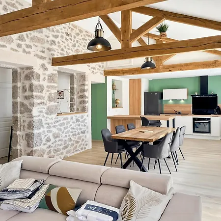Renoves Pour 8 Pers - Piscine Privee, Cantal Semesterbostad *