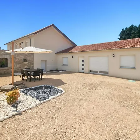 Renoves Pour 8 Pers - Piscine Privee, Cantal